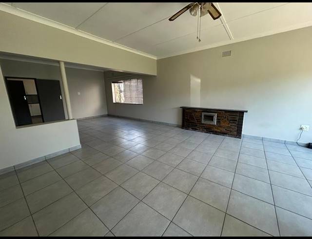 4 BEDROOM HOUSE FOR SALE IN CASON